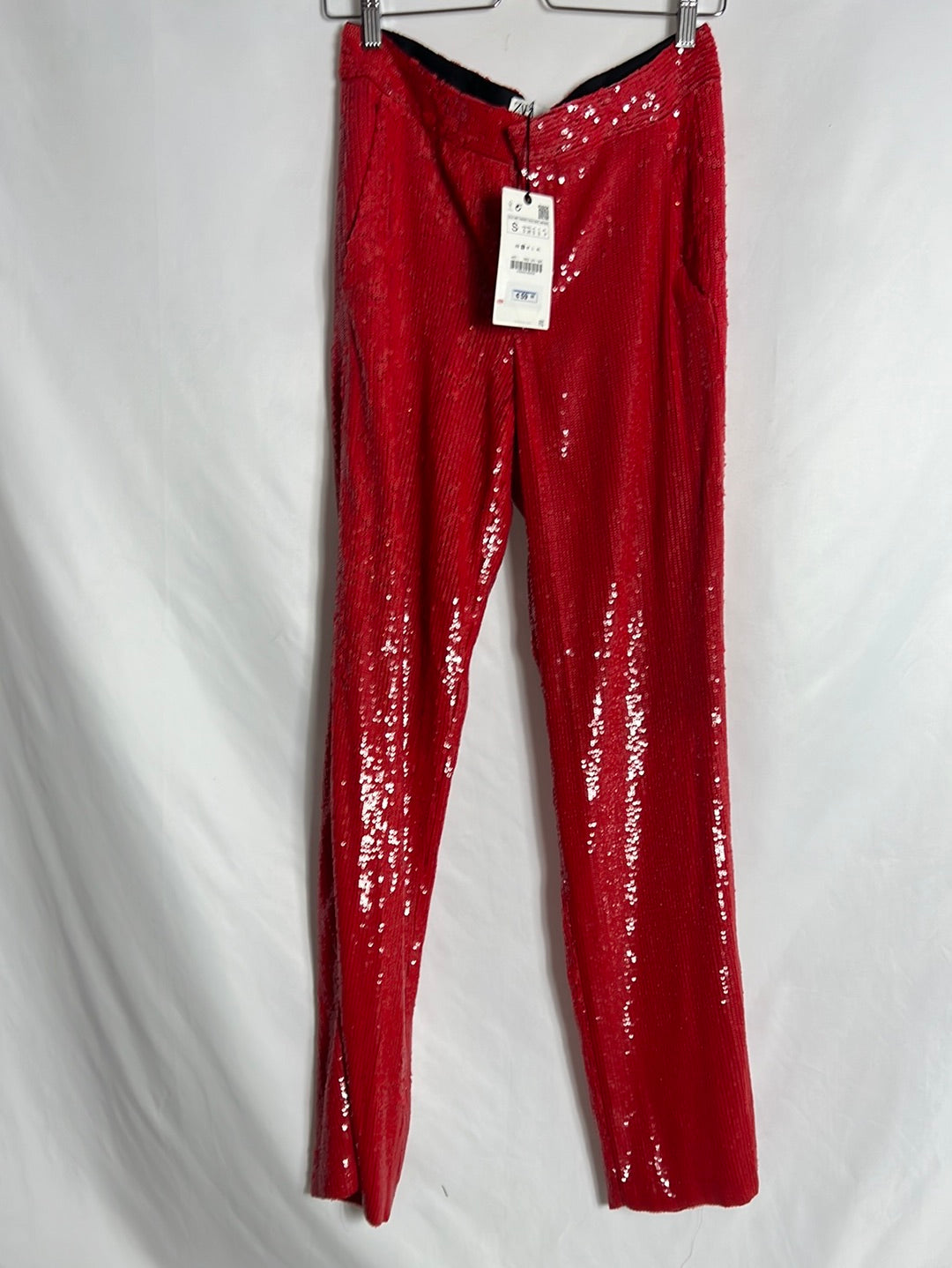 ZARA. Total look blazer y pantalón rojo lentejuelas. T S