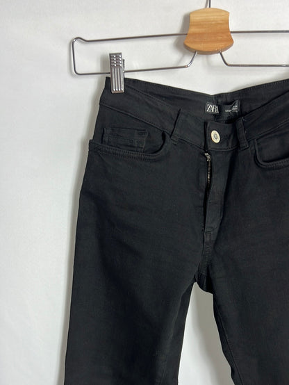 ZARA. Black skinny pants. Size 36