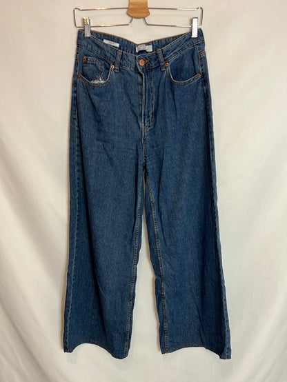 BERSHKA. Pantalón ancho denim T.38
