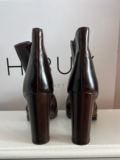 BRUNELLO CUCINELLI. Zapatos marrones estilo botin aperturas. T 37