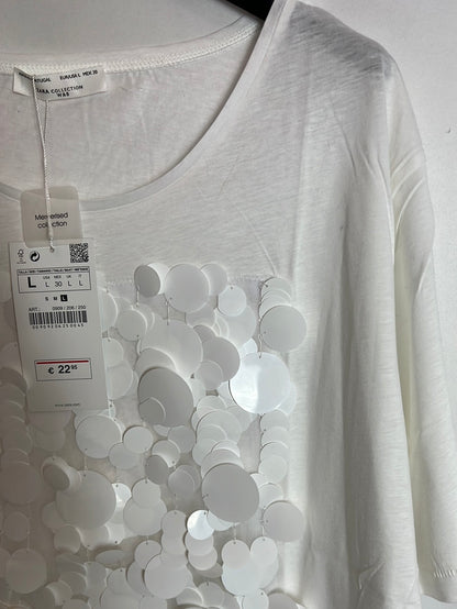 ZARA. Camiseta blanca lentejuelas. T L