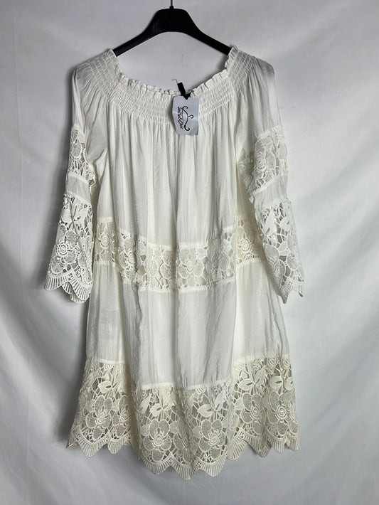 OTHERS.White boat neck lace dress Ts