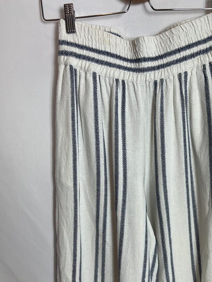 MANGO. Pantalón pata ancha textura rayas. T S