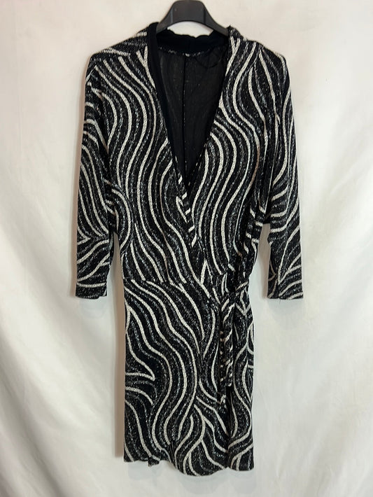 ZARA. Black dress with silver threads. TS