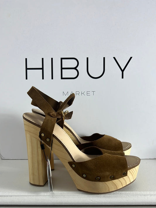 ZARA. Sandalia plataforma madera tachuelas. T 40