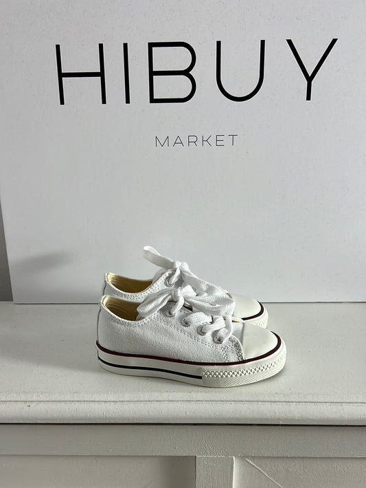VICTORIA. White canvas sneakers with toe caps. Size 24