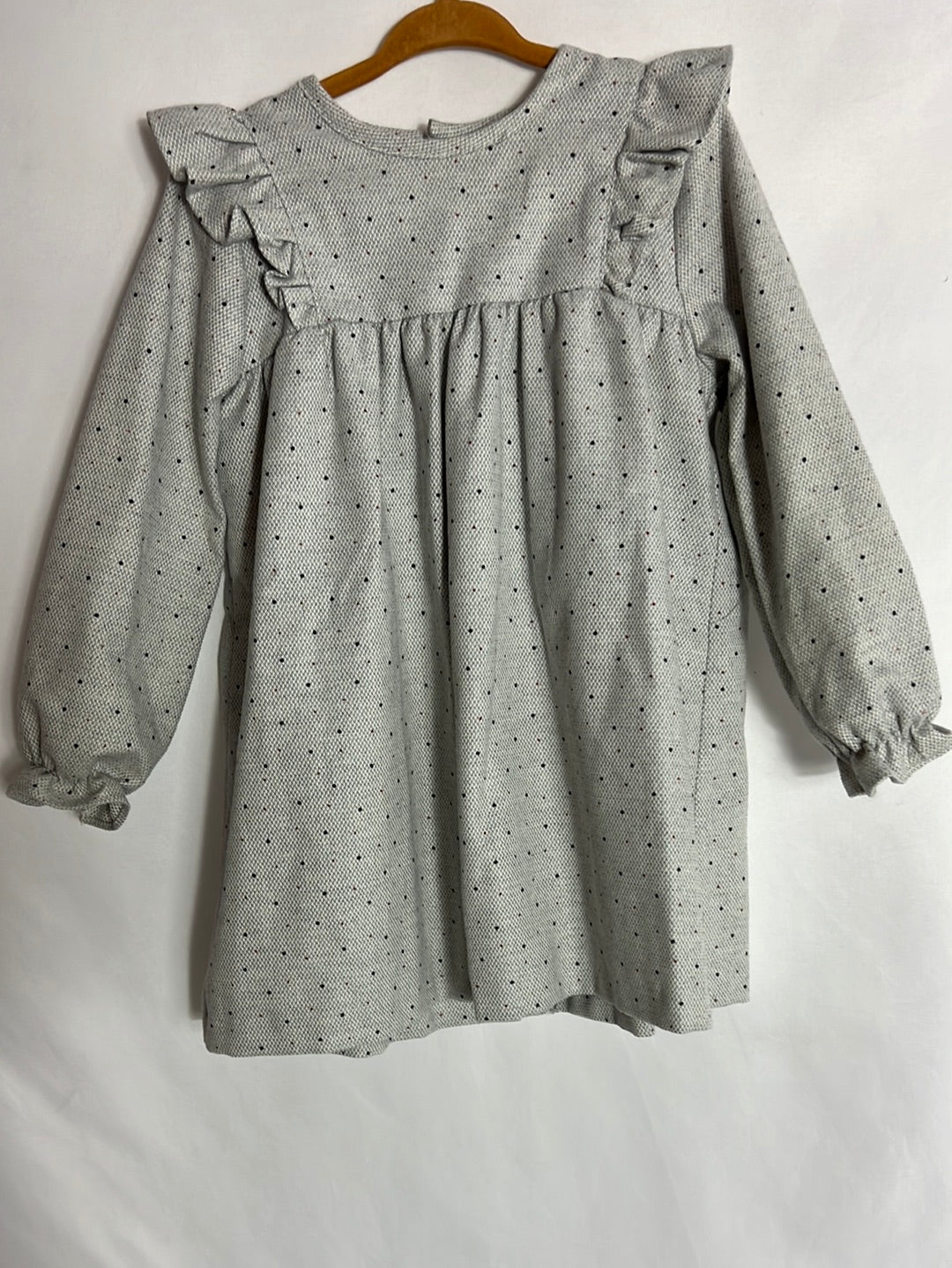 DOÑA CARMEN. Vestido gris textura mini topitos. T 4 Años