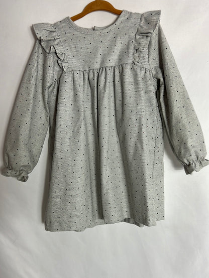 DOÑA CARMEN. Vestido gris textura mini topitos. T 4 Años