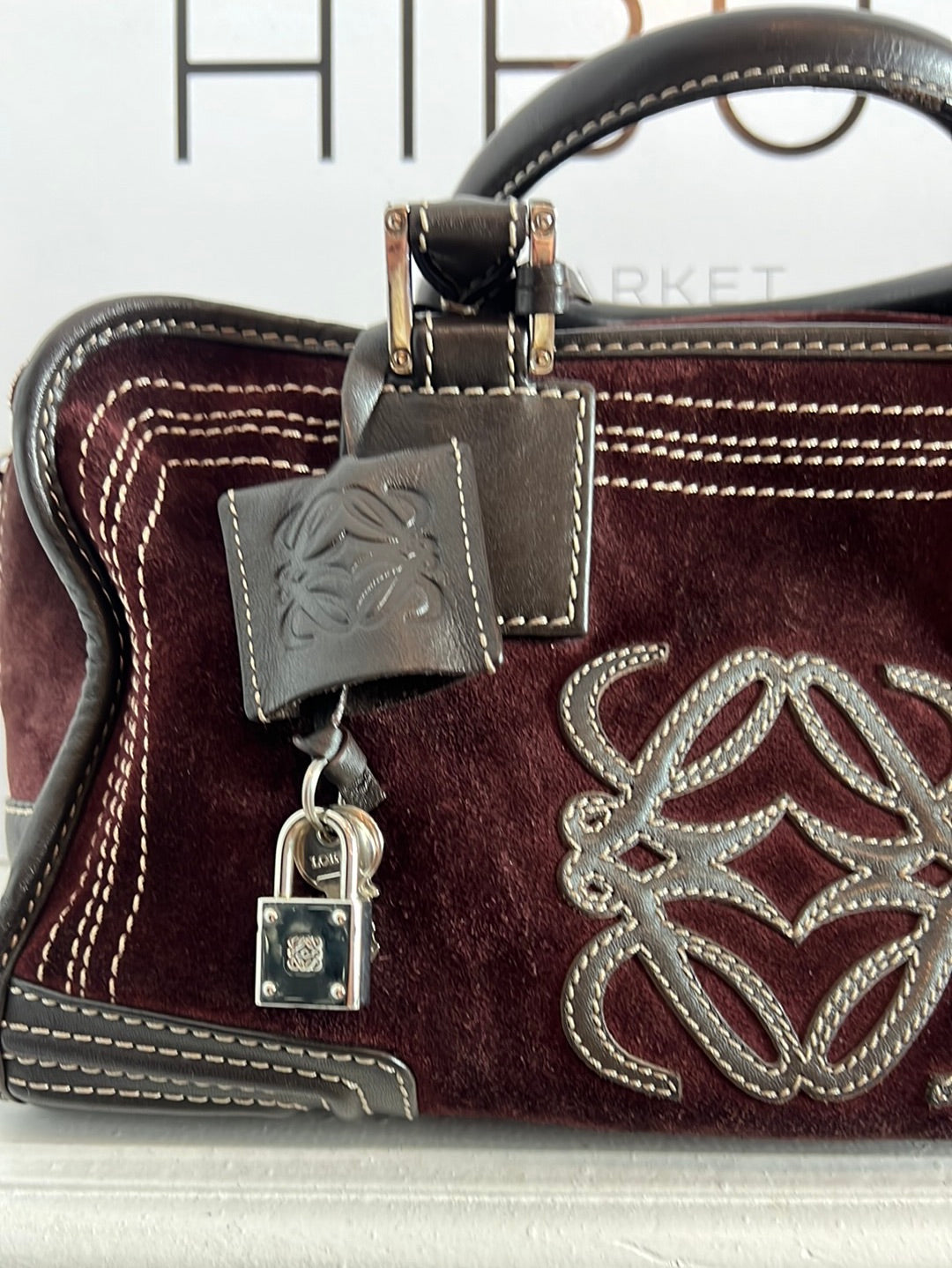 LOEWE. Bolso amazona burdeos