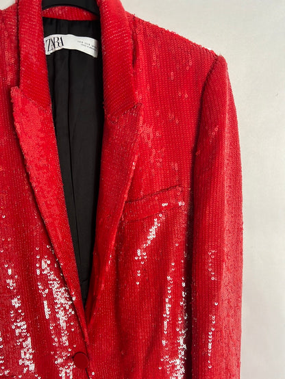 ZARA. Total look blazer y pantalón rojo lentejuelas. T S