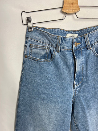 OBJECT. Pantalones denim pata ancha. T S