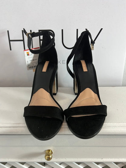 STRADIVARIUS. Black suede sandal, size 38