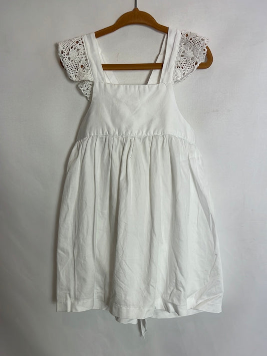 LOLA PALACIOS. White crochet strap dress. Size 6 years.