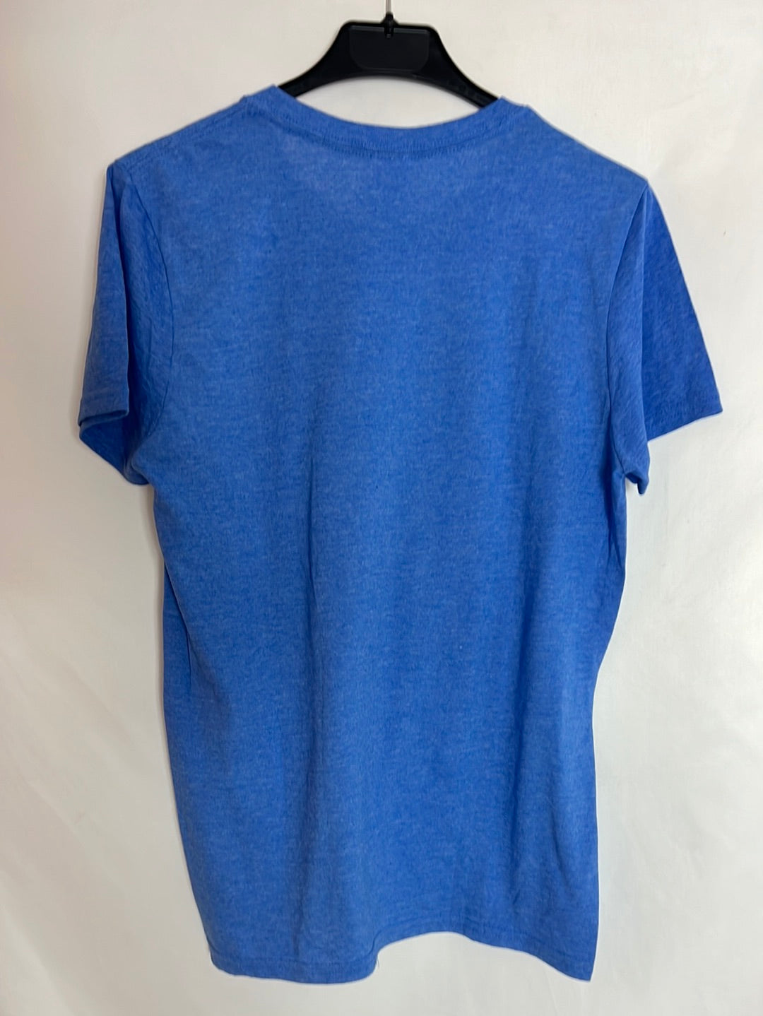 GILDAN. Blue lettering T-shirt. TS