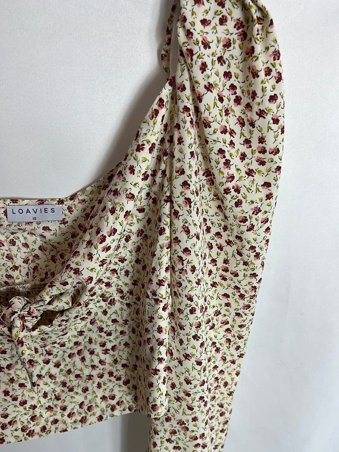 LOAVIES. Croptop beige flowers T.xs
