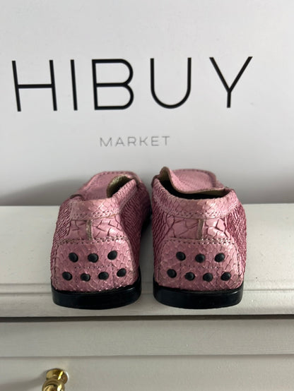 TOD´S. Mocasines piel troquelada rosa. T 37(tara)