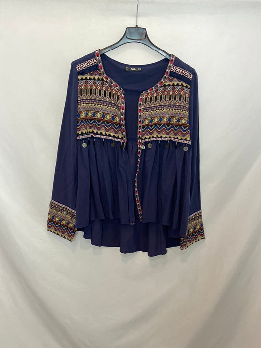 SHEIN. Sobrecamisa azul con detalles étnicos T.M