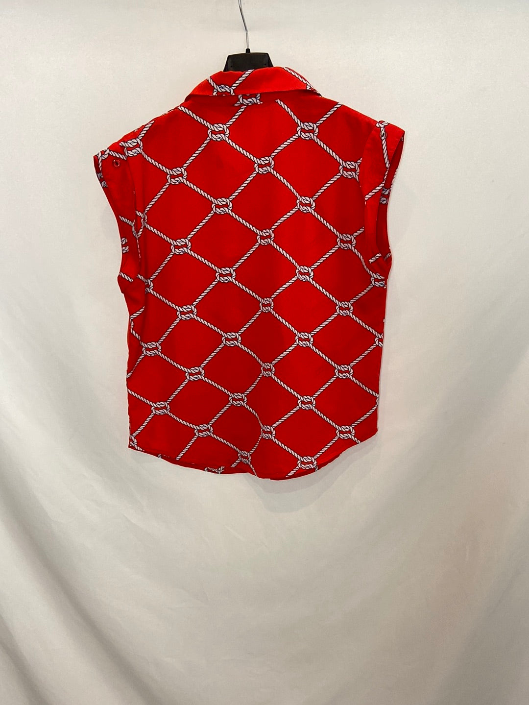 CHUCHULA. Camisa roja nudos Tu(s)