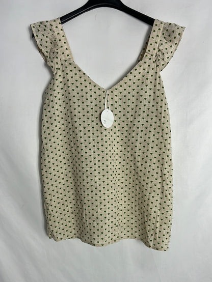 CERISE BLUE. Top beige corazones mini verdes. T S