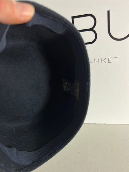 BIMBA Y LOLA. Gorra lana azul oscuro. T M