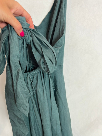 OYSHO. Blue linen dress with open back. TS