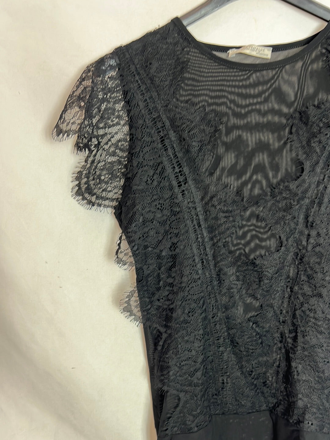 ZARA. Body negro semitransparente encajes. T S