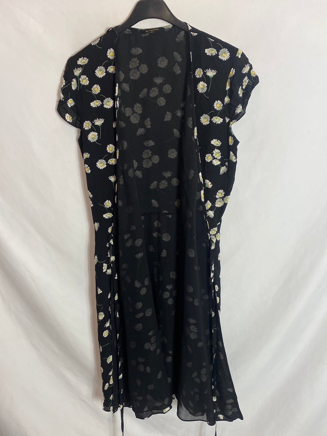 MASSIMO DUTTI. Sleeveless wrap dress, size 38