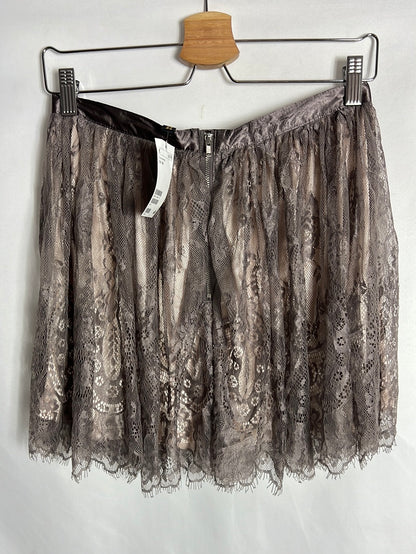 H&amp;M. Short grey lace skirt. Size 38