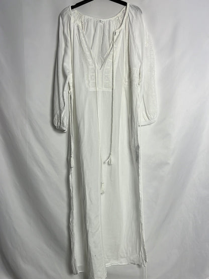 OYSHO. Vestido blanco estilo kaftán. T S/M
