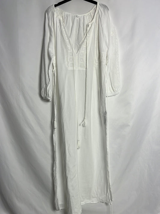 OYSHO. Vestido blanco estilo kaftán. T S/M