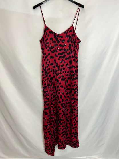 INTROPIA. Vestido midi recto rojo estampado. T 34