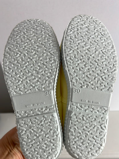 CIENTA. Yellow canvas sneakers with toe cap. Size 30