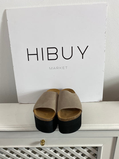 STEPBYSTORE. Sandalias plataforma tira ancha. T.36