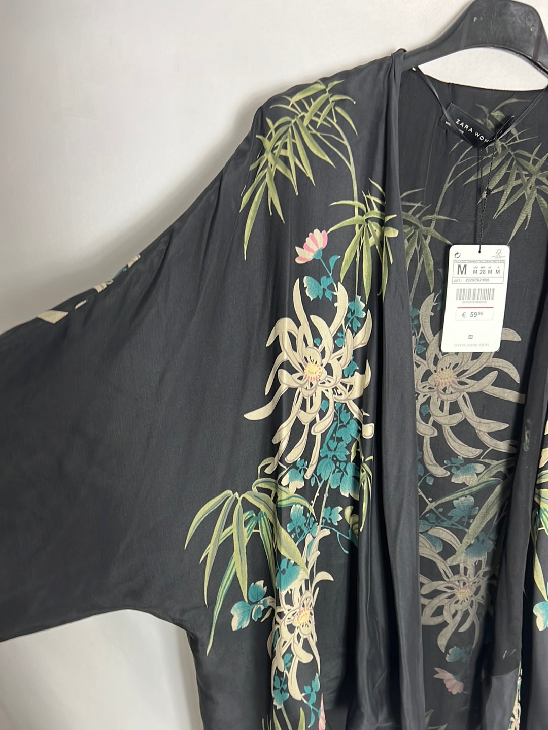 ZARA. Kimono seda estampado. T M