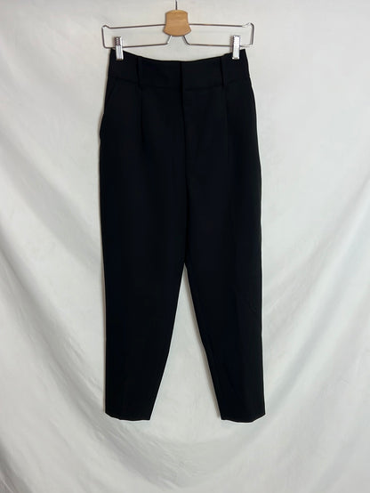 ZARA.Pantalones negros pinzas T.XS