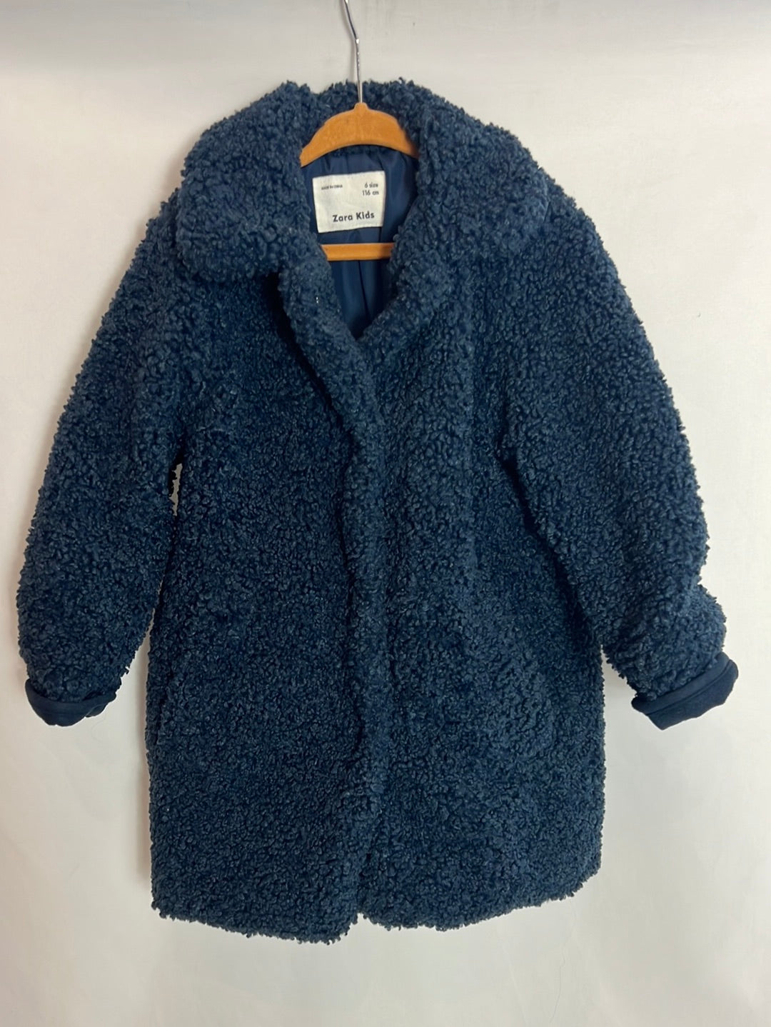ZARA. Blue sheepskin coat. Size 6 years