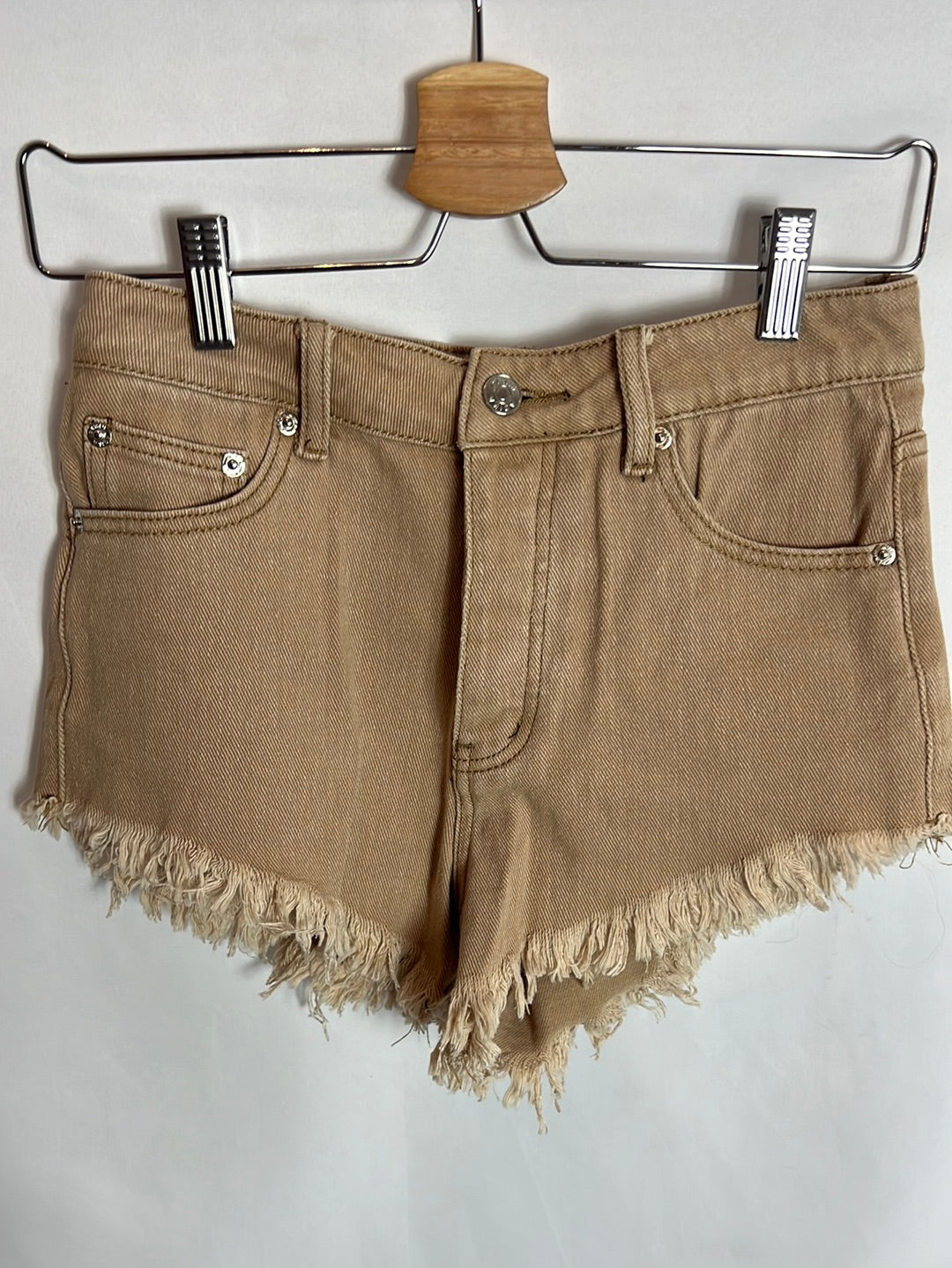 ADIKA. Beige Ts denim shorts