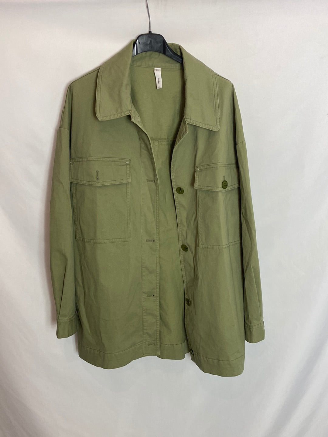 MANGO. Sobrecamisa verde algodón T.M