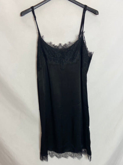 ZARA. Vestido lencero satinado. T.XS
