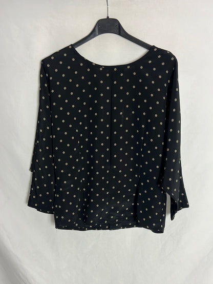 SUSISWEEDRESS. Black blouse with beige polka dots. TM