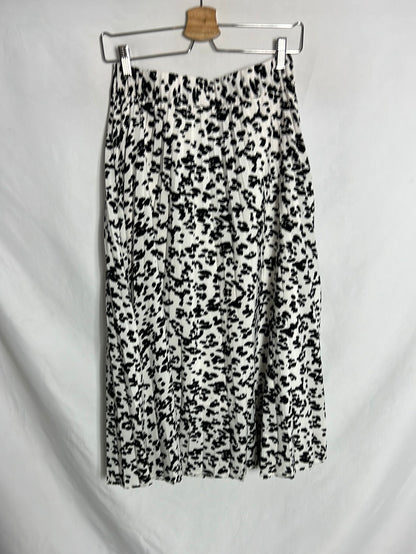 STRADIVARIUS. Falda midi blanca plisada estampada. T S
