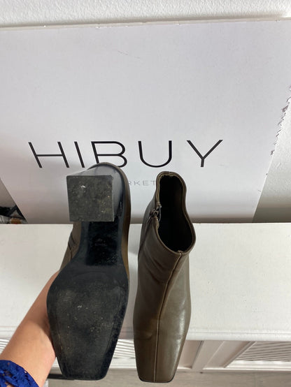 MANGO. Botines polipiel verdes oscuros. T.38