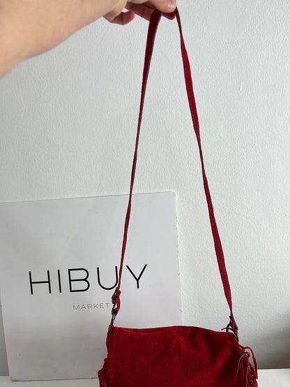 OTRAS. Bolso piel rojo flecos