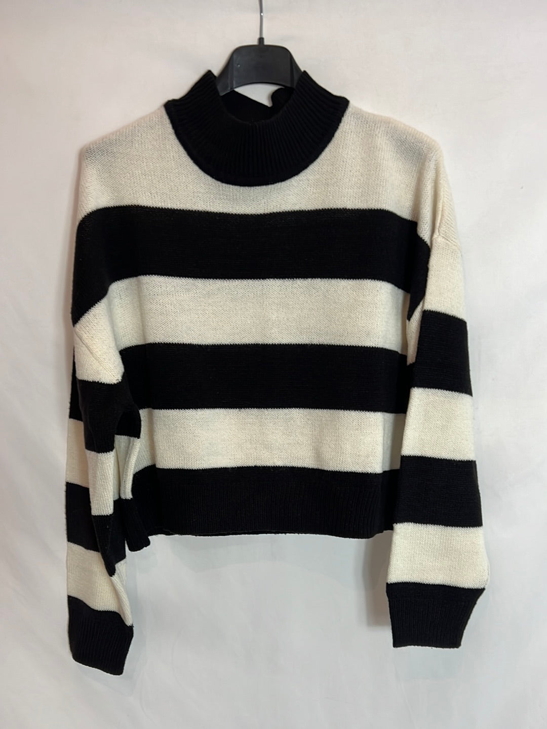 H&M. Jersey finito rayas T.m