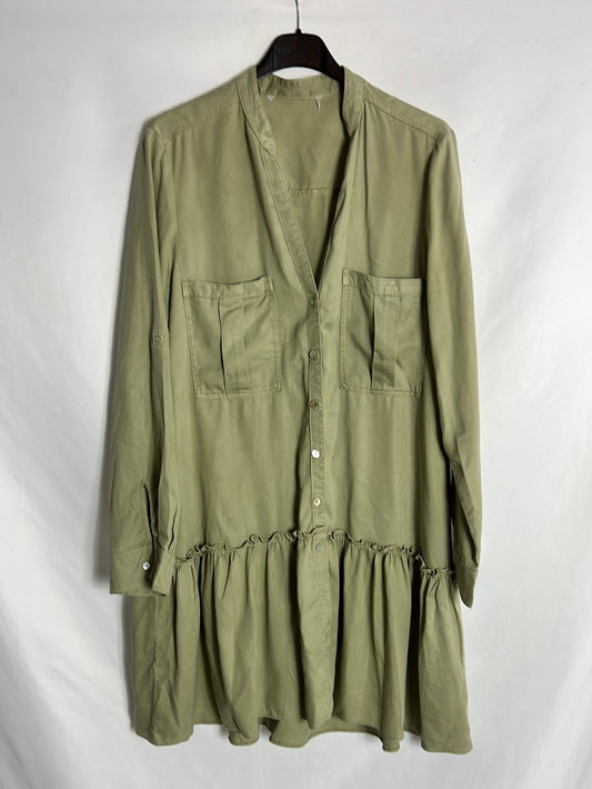 OTHERS. Short green dress with ruffles. TM