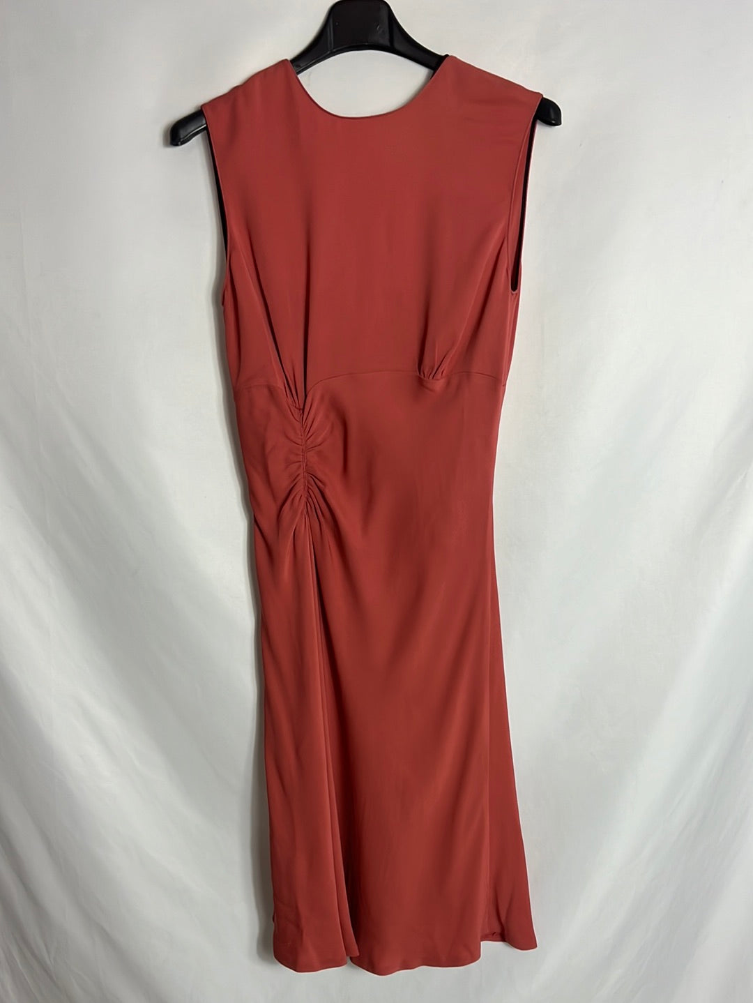 ZARA. Vestido color salmón escote espalda. T M
