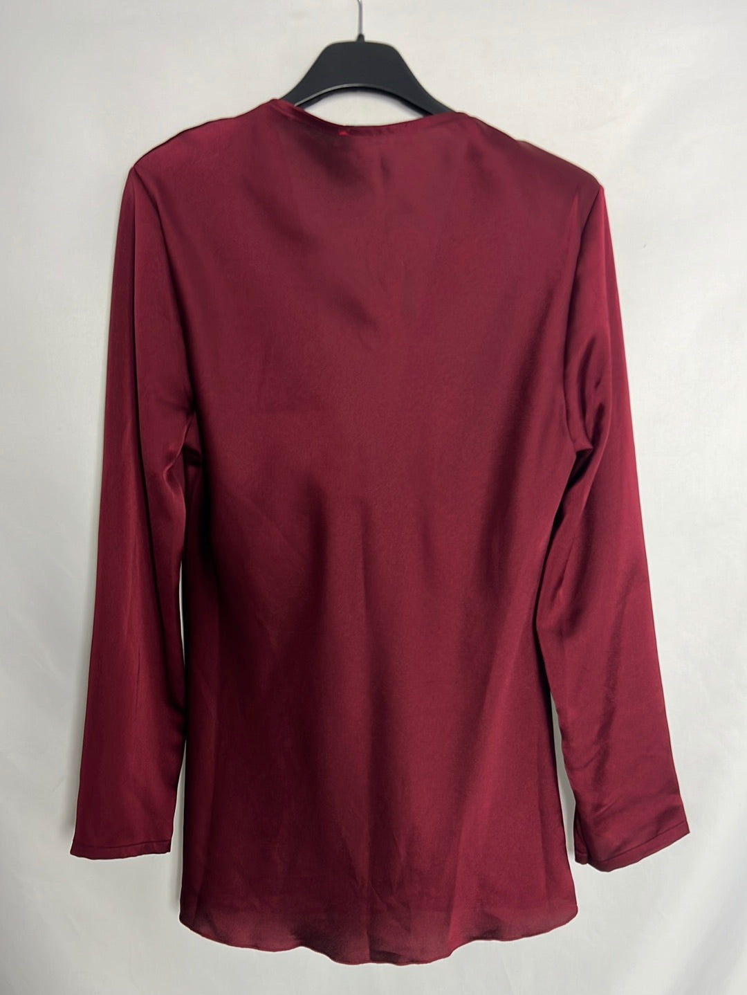NEW COLLECTION. Burgundy satin blouse. TM