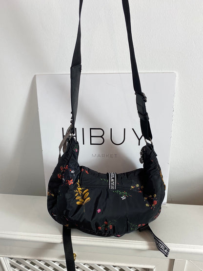 DESIGUAL. Bolso negro con flores