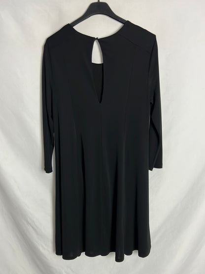 BERSHKA. Short flowing black dress. TL