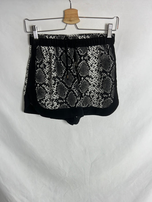 SANDRO. Shorts seda animal print. T 1 (S)